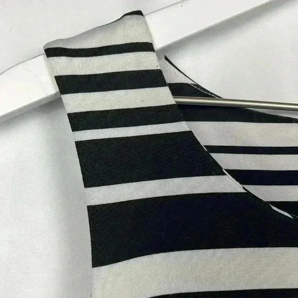 Worthington Womens Dress Black & White 4 Sleeveless Round Neck Knee Length EUC - Picture 4 of 11